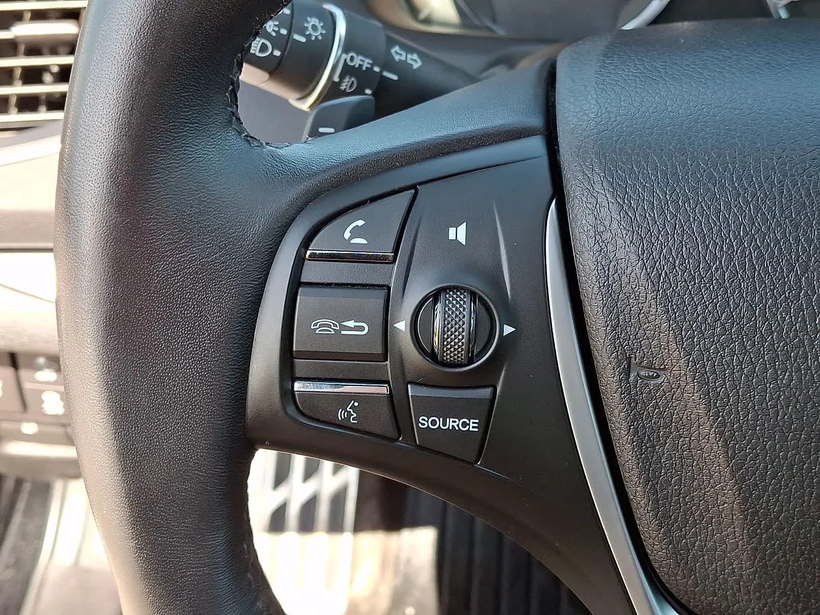 Used 2018 Black Acura  image 24