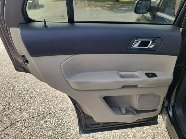 Used 2015 Black Ford Base image 13