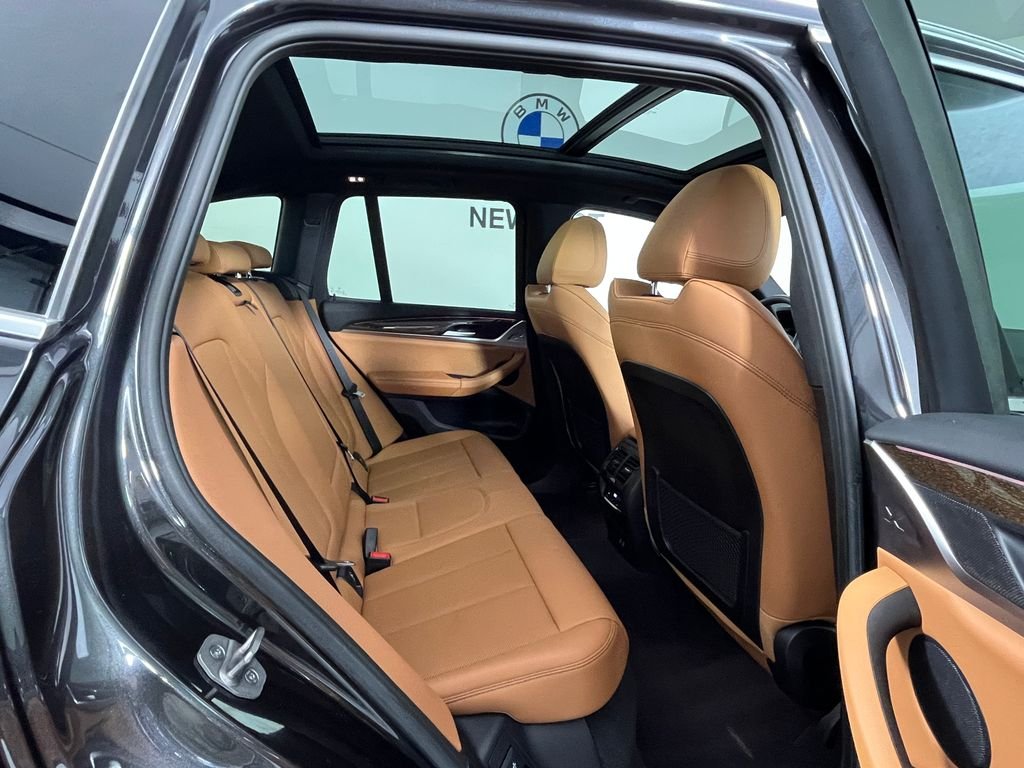 Used 2023 Gray BMW xDrive30i image 23