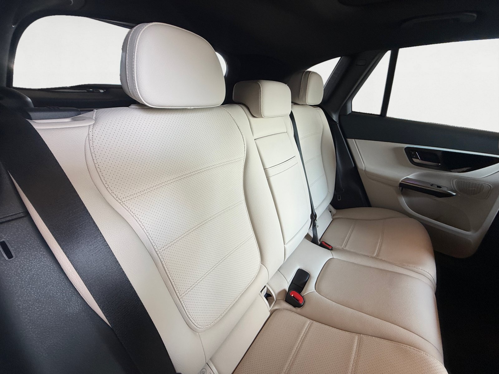 New 2026 Starling Blue Metallic Mercedes-Benz GLC 300 image 43