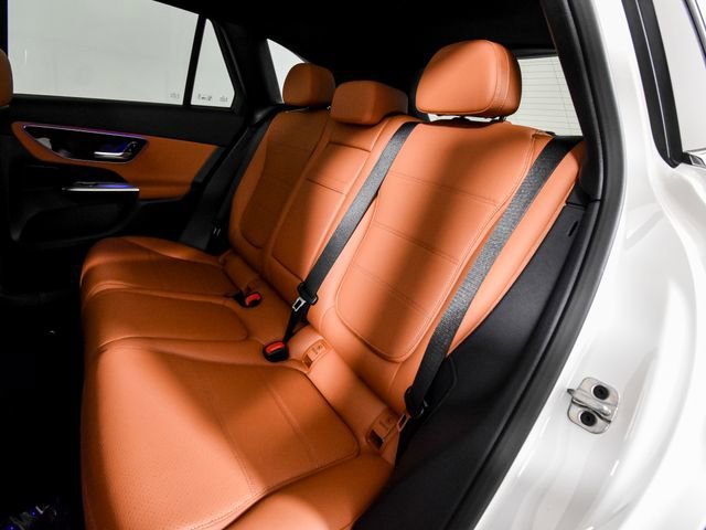 New 2026 Polar White Mercedes-Benz GLC 300 image 45