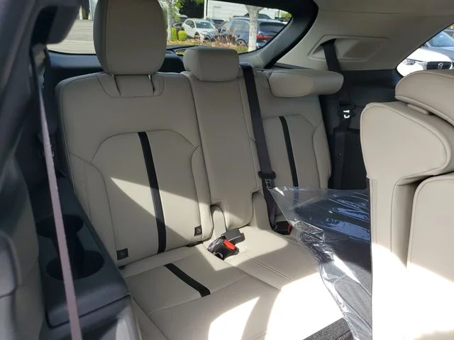 2026 Mazda CX-90 Premium Package - Photo 16