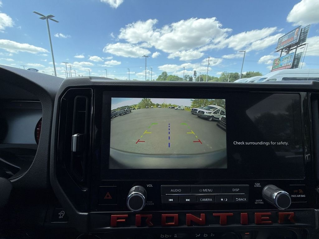 Used 2025 White Nissan PRO-4X image 25