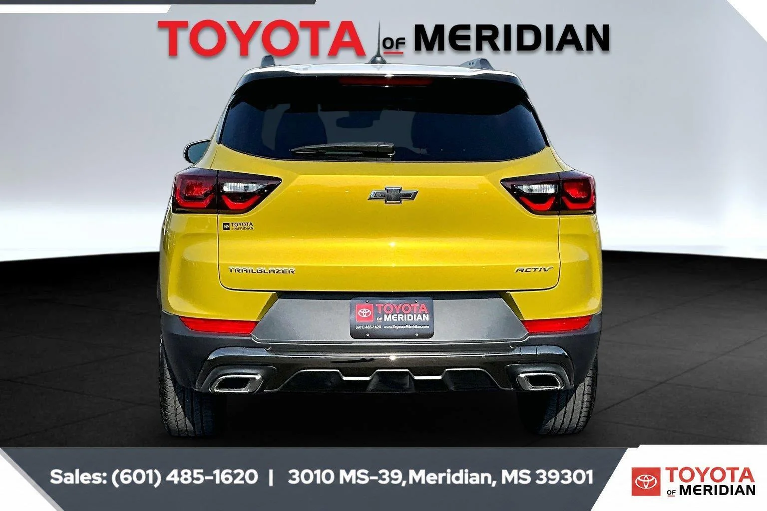 Used 2025 Nitro Yellow Metallic Chevrolet ACTIV image 4