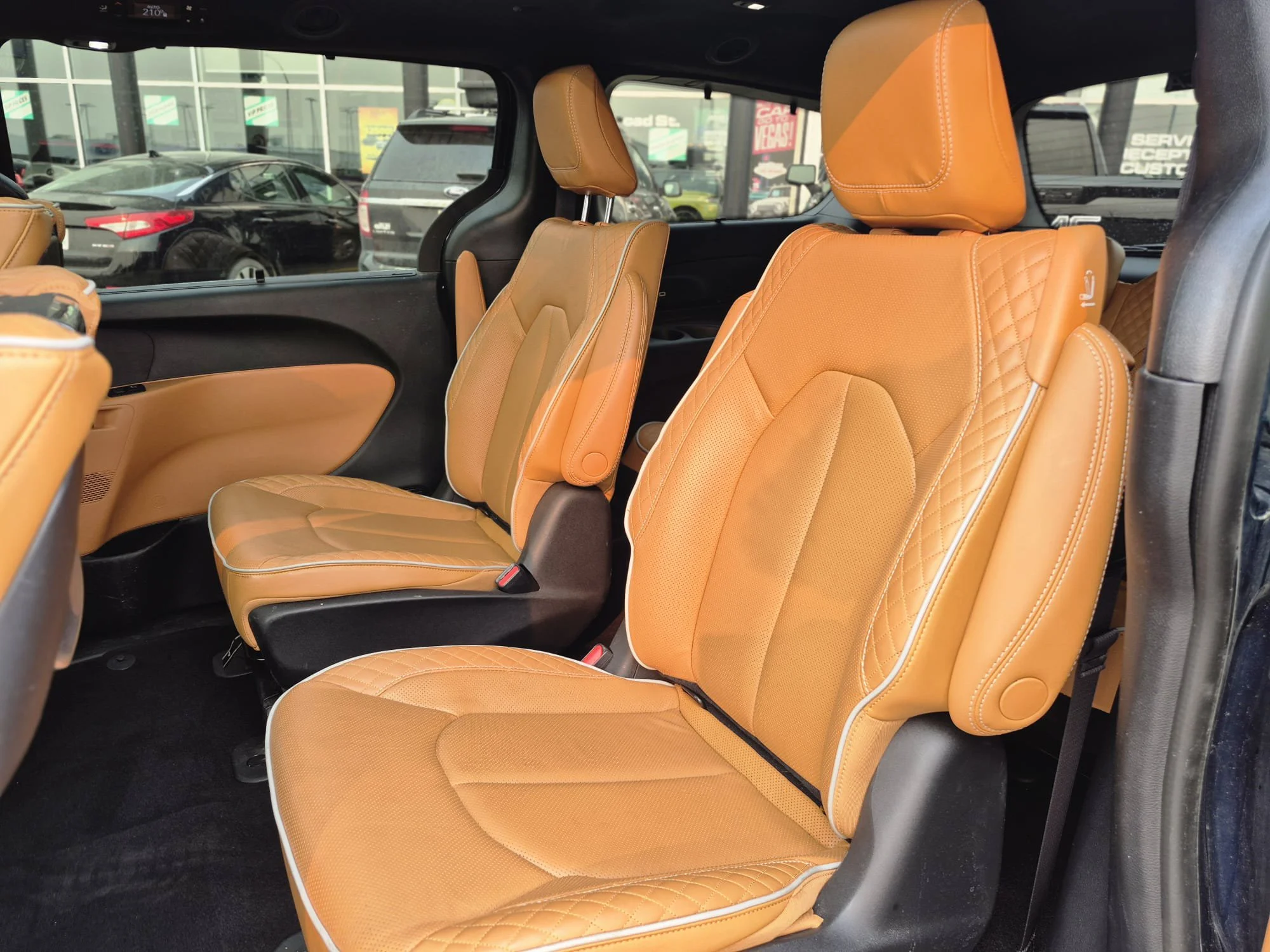 Certified Used 2023 Fathom Blue Pearl Chrysler Pinnacle*7 Pass | Cooled Leather | Rear Seat TVs | Nav | 360 Cam | Pano Roof | Htd Wheel | CarPlay image 10