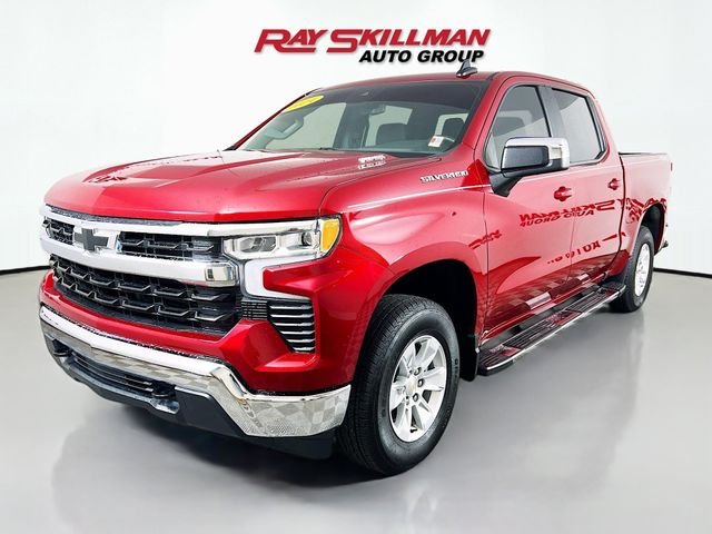 Used 2024 Red Chevrolet LT image 3