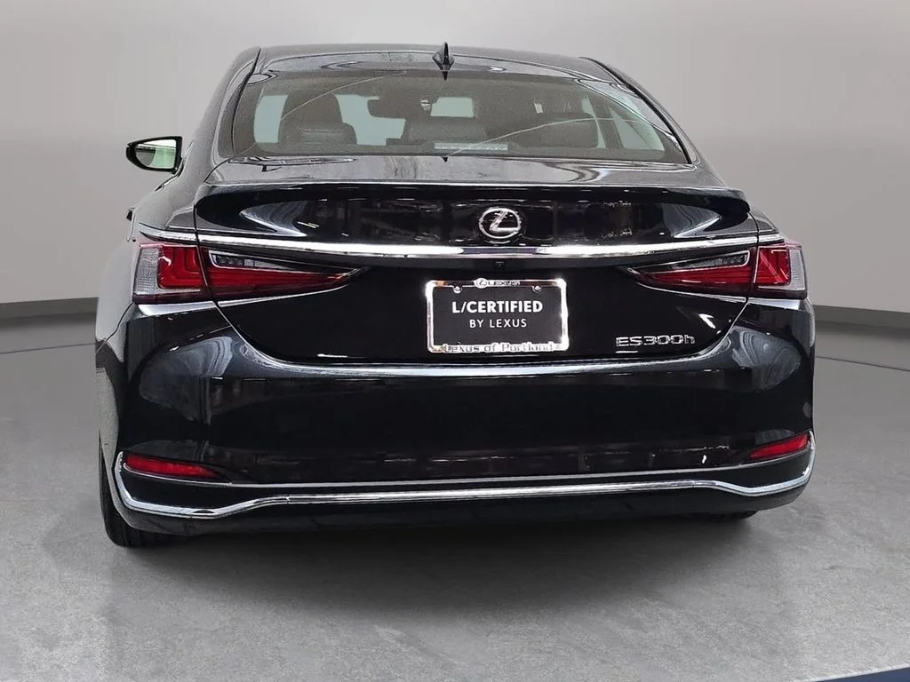 Certified Used 2025 Black Lexus 300h Luxury image 7