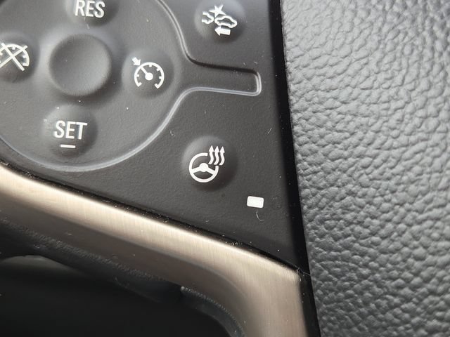 Used 2023 White Frost Tricoat GMC Denali image 17
