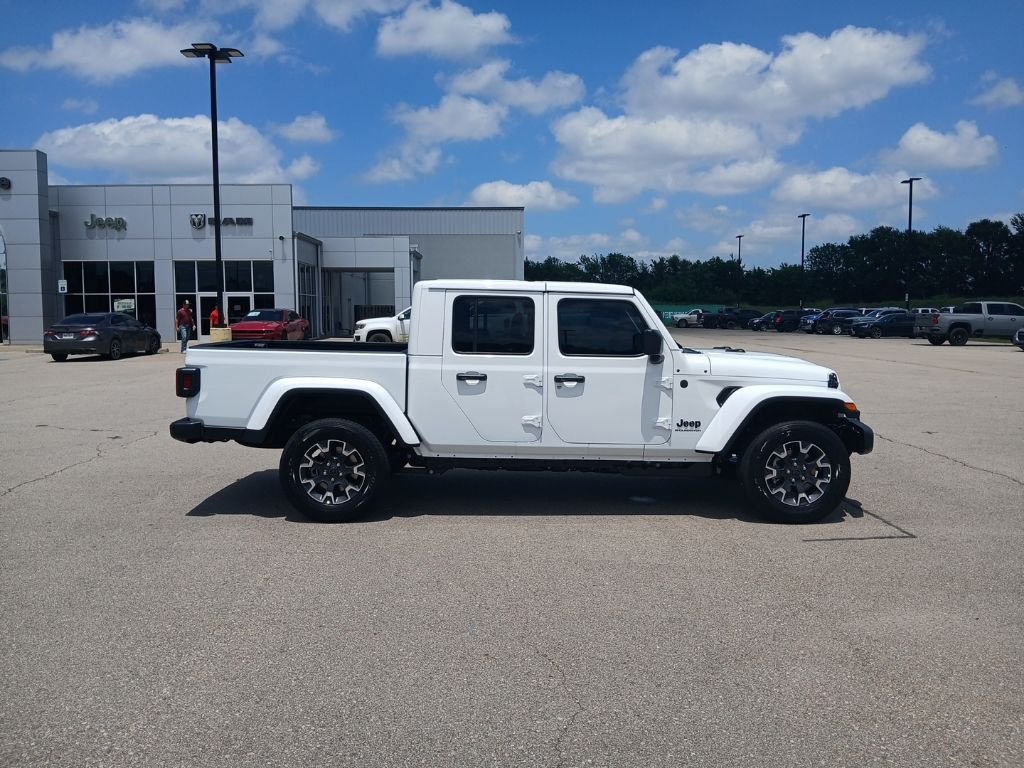 New 2026 Bright White Clear-Coat Exterior Paint Jeep Sahara image 9