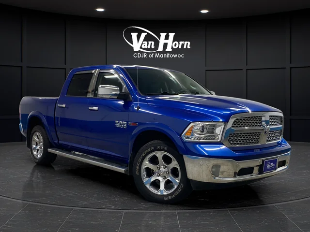 2017 RAM 1500 Laramie 4x4 Crew Cab 5'7's photo