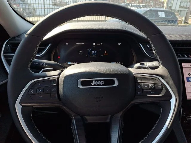 Used 2023 Gray Metallic Jeep Limited image 19