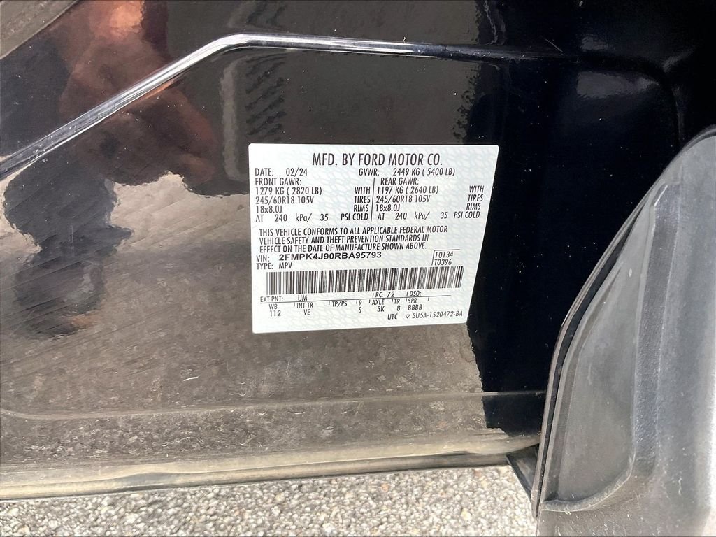 Used 2024 Agate Black Metallic Ford SEL image 31