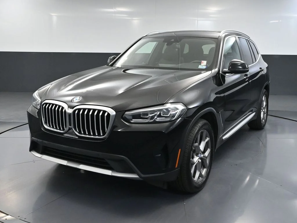 Used 2023 Black BMW xDrive30i image 12
