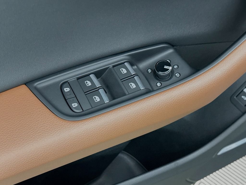 Used 2022 Silver Audi 55 Premium Plus image 17