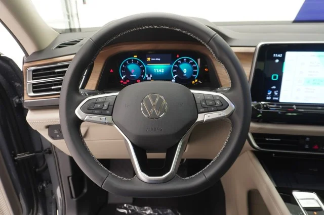 New 2026 Pure Gray Volkswagen 2.0T SE w/Technology image 25