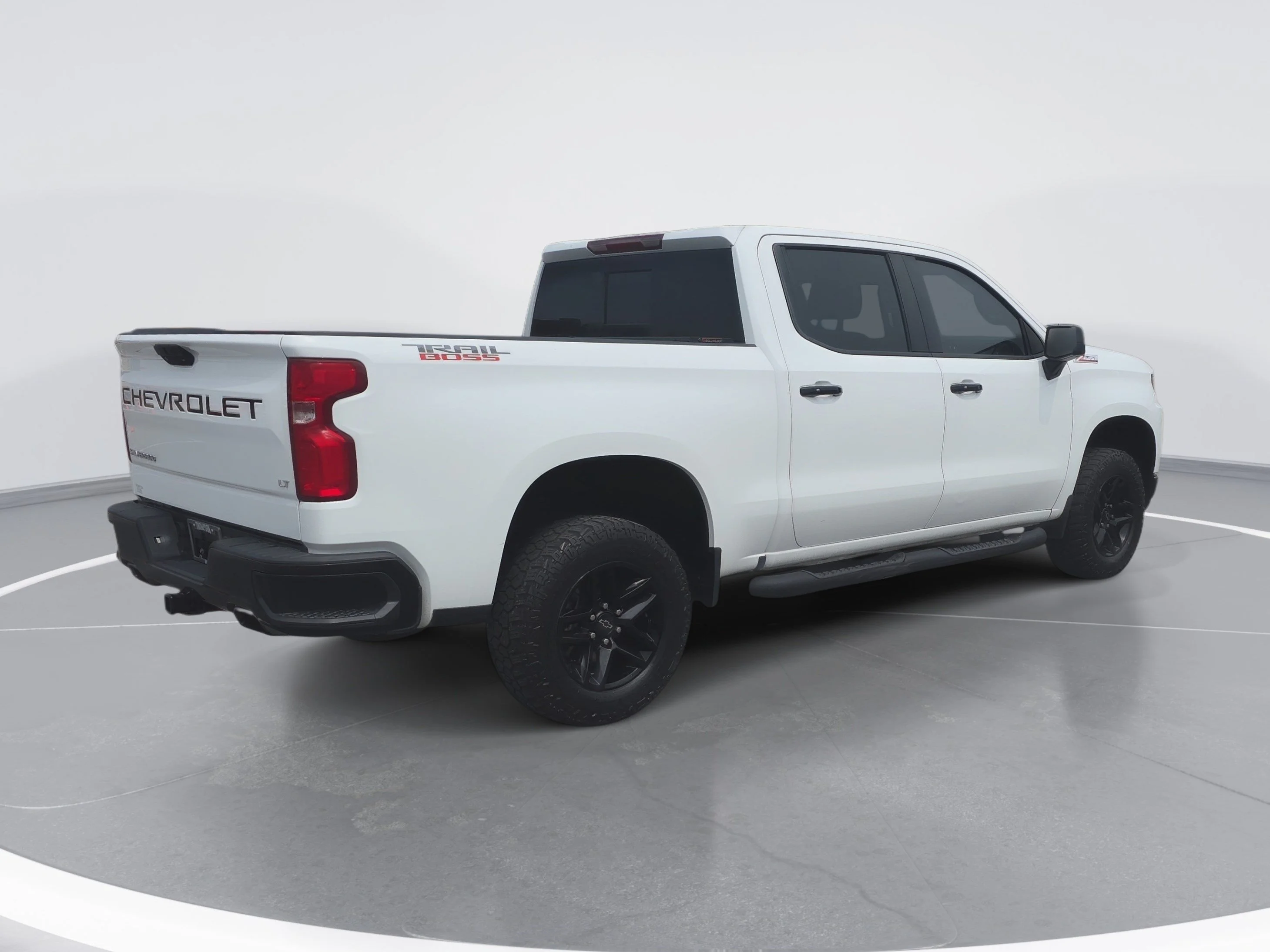 Used 2019 SUMMIT WHITE Chevrolet LT Trail Boss image 3