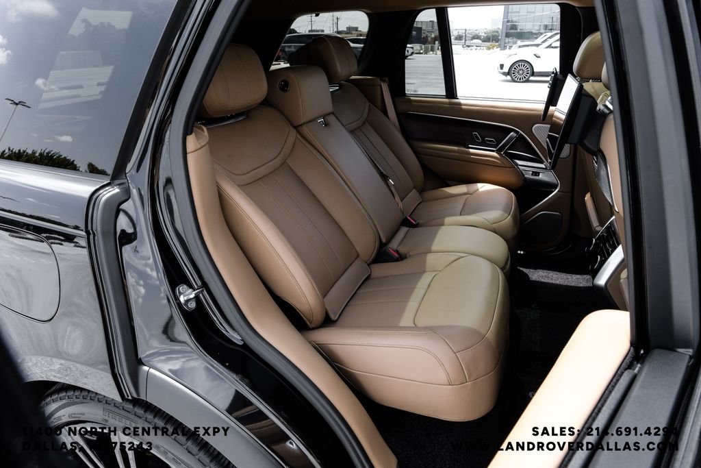 Used 2024 Black Land Rover Autobiography image 38