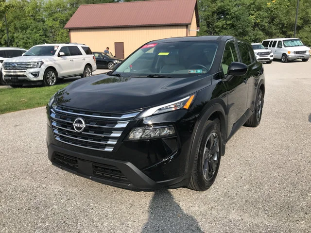 Certified Used 2025 Super Black Nissan SV image 3