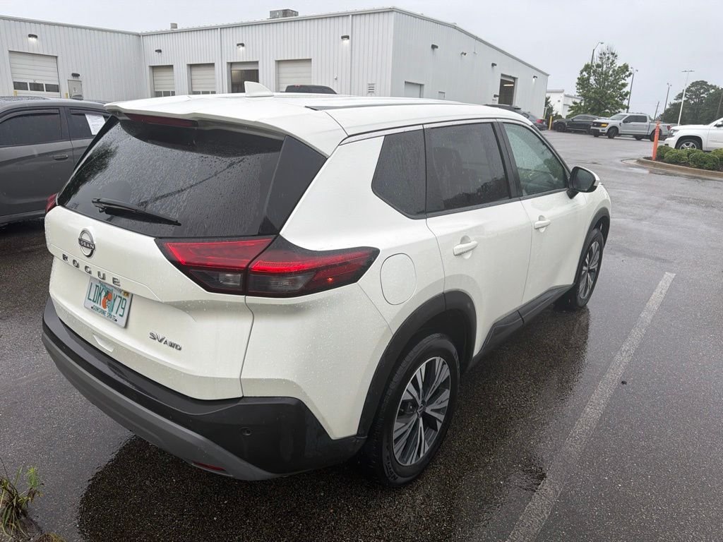 Used 2023 White Nissan SV image 3