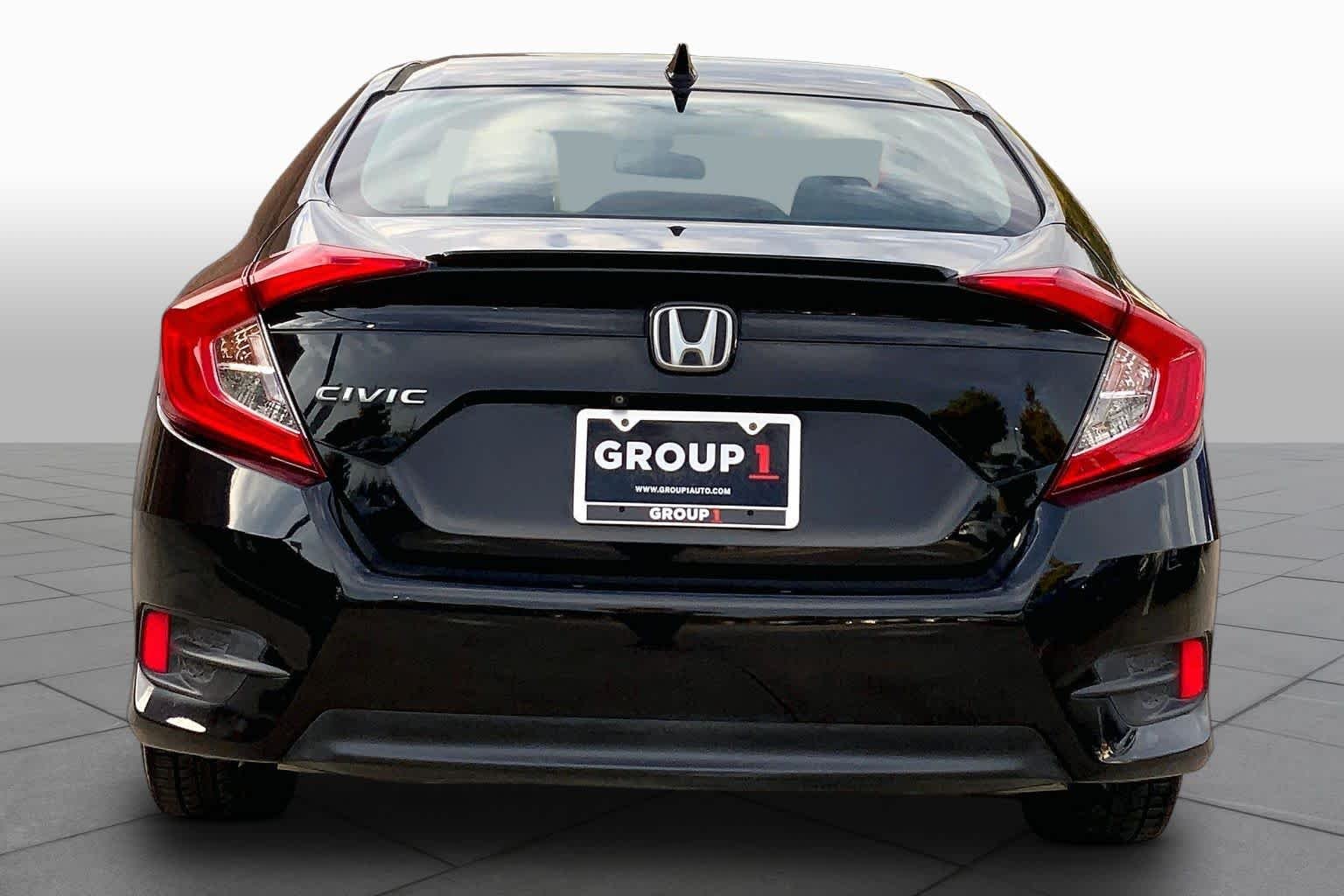 Used 2016  Honda EX-T image 4