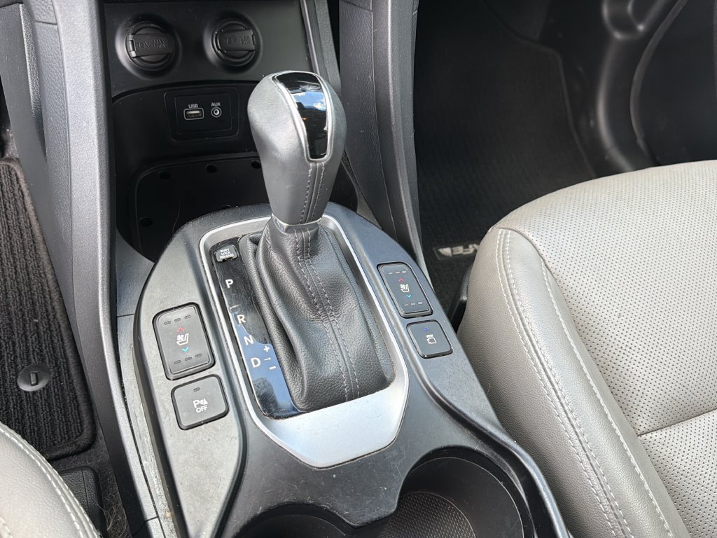 2017 Hyundai Santa Fe SE Ultimate - Photo 31