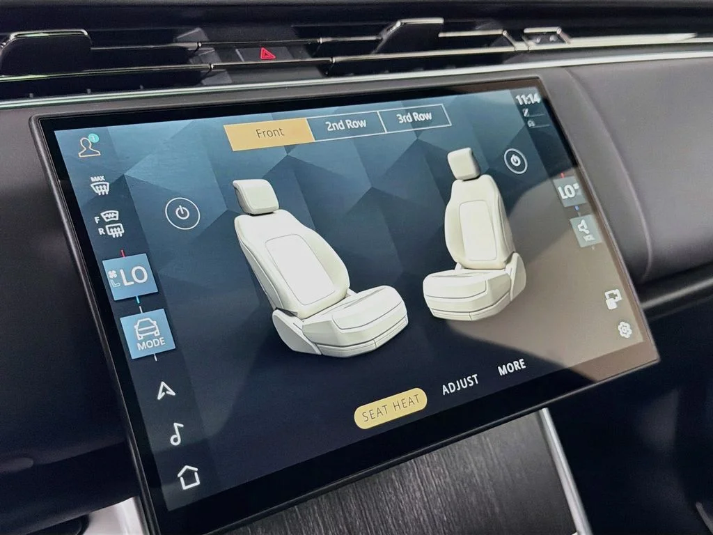 New 2026 Santorini Black Land Rover SE 7 Seats image 21