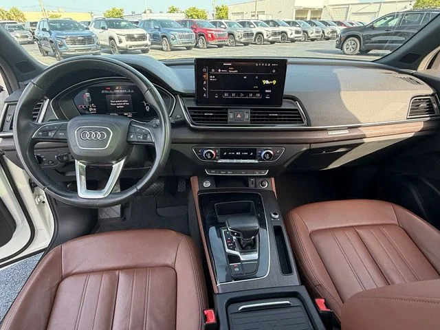 Used 2021 White Audi 45 Premium Plus image 13