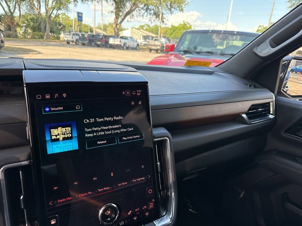 2025 GMC Yukon Denali - Photo 42