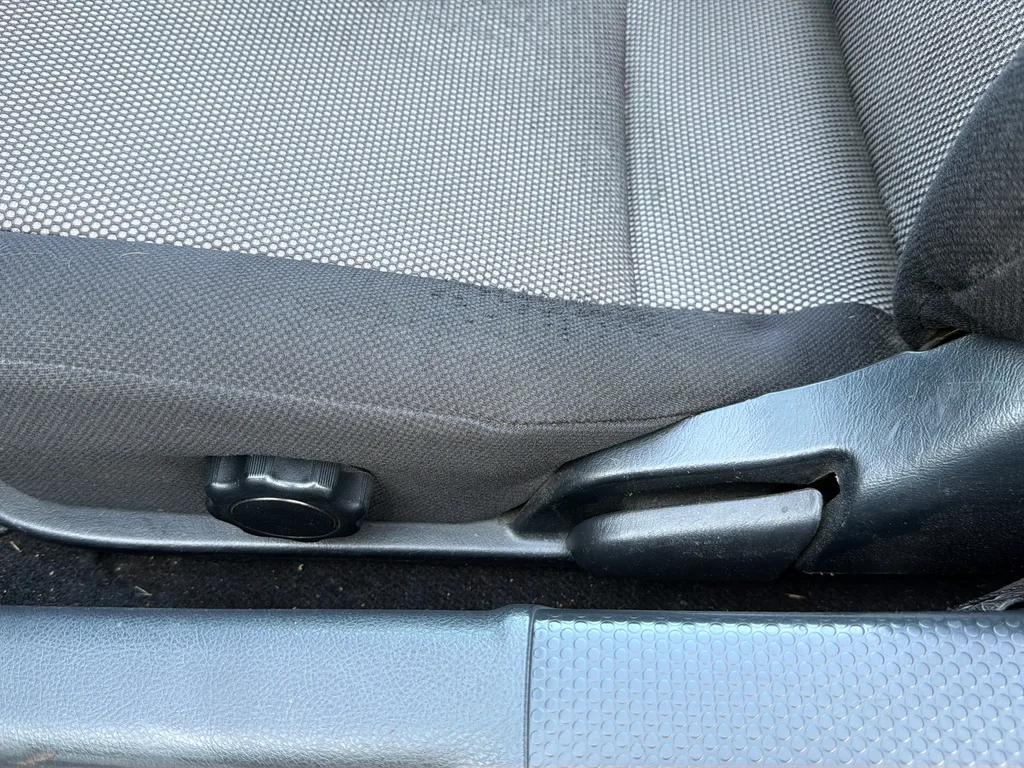Used 2000 Red Toyota Base image 25