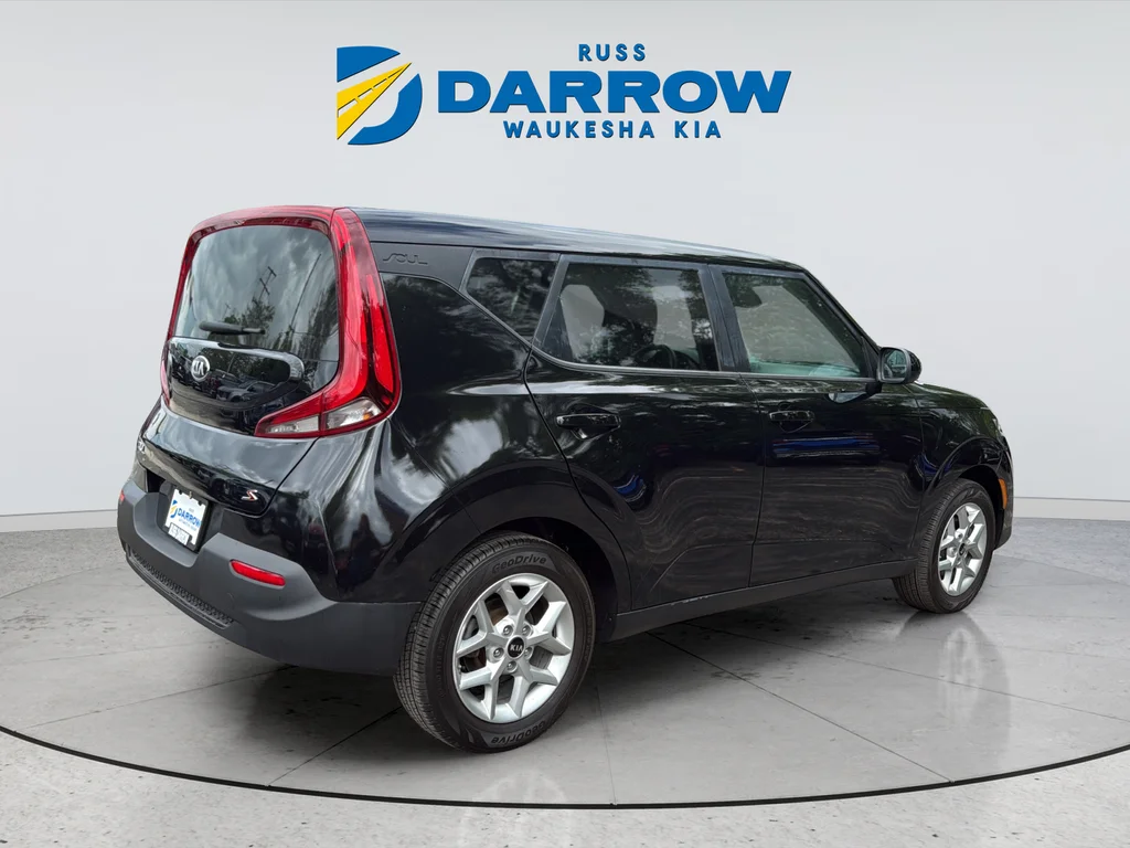 Used 2021 Black Kia S image 5