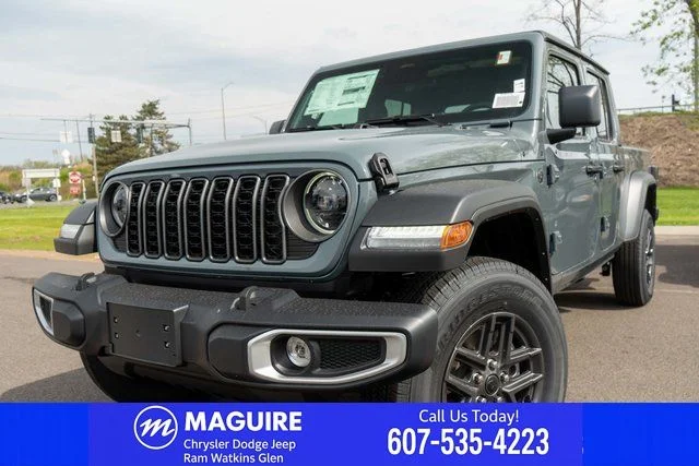 2026 Jeep Gladiator Sport S Auto's photo