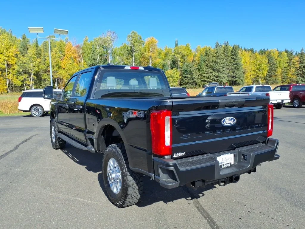 New 2027 Agate Black Metallic Ford F-350® XL image 5