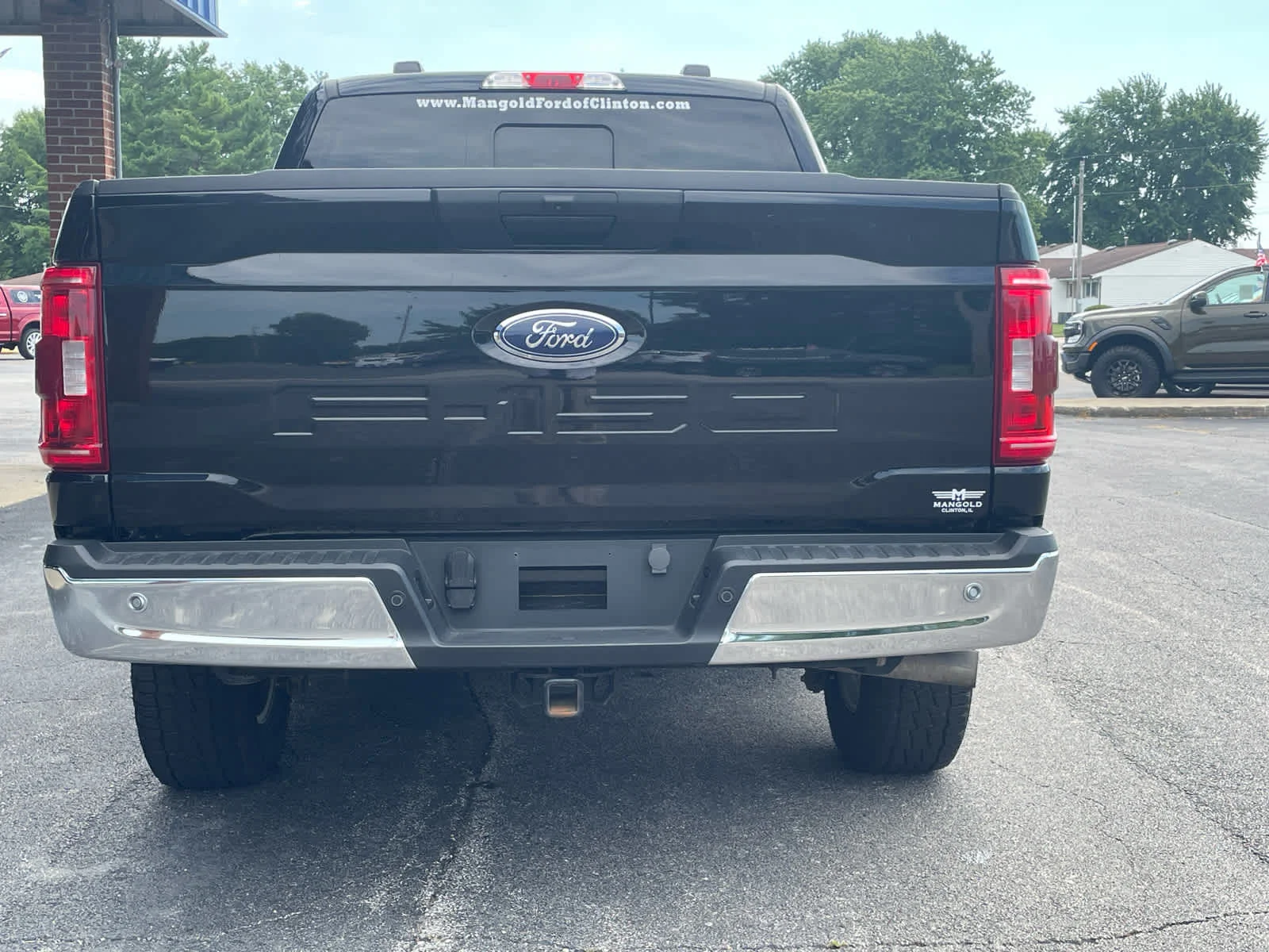 Used 2023 Agate Black Metallic Ford XLT image 18