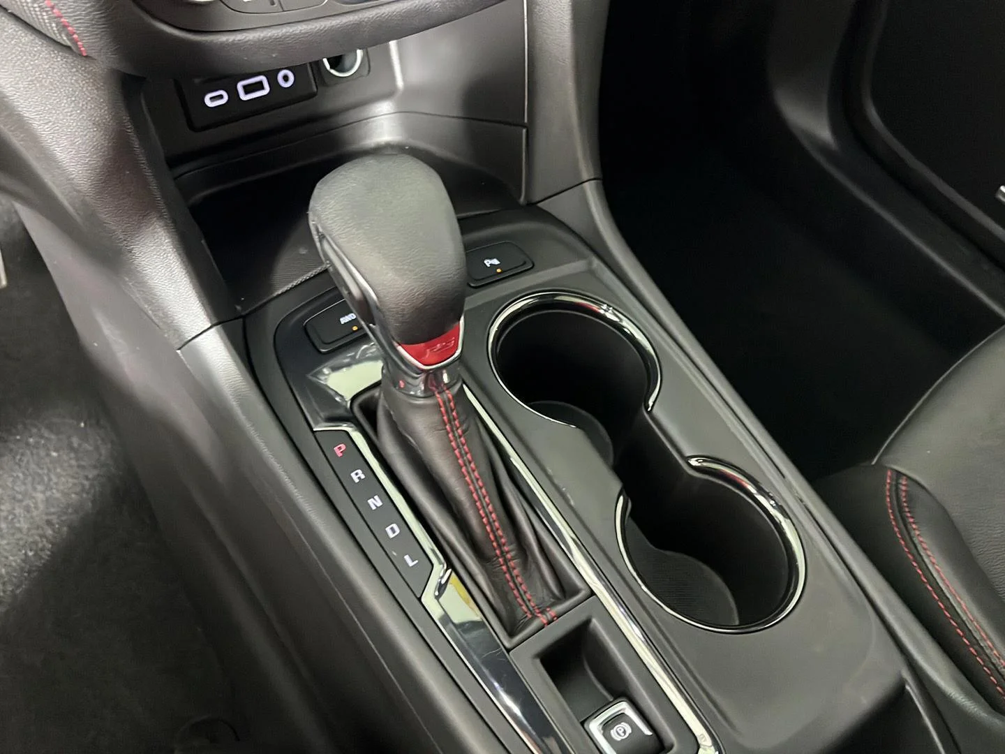 Used 2024 Summit White Chevrolet RS image 21