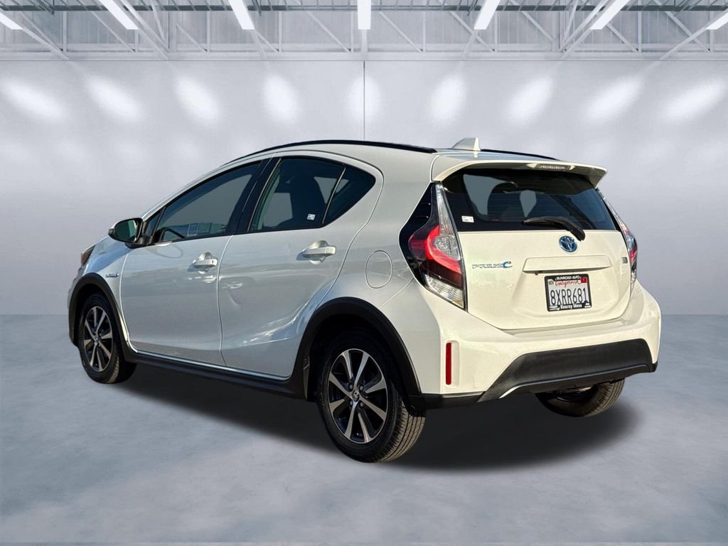 Used 2018  Toyota One image 4