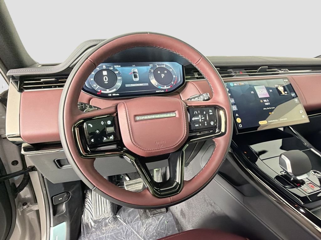 New 2026 Borasco Grey Metallic Land Rover Dynamic SE image 11