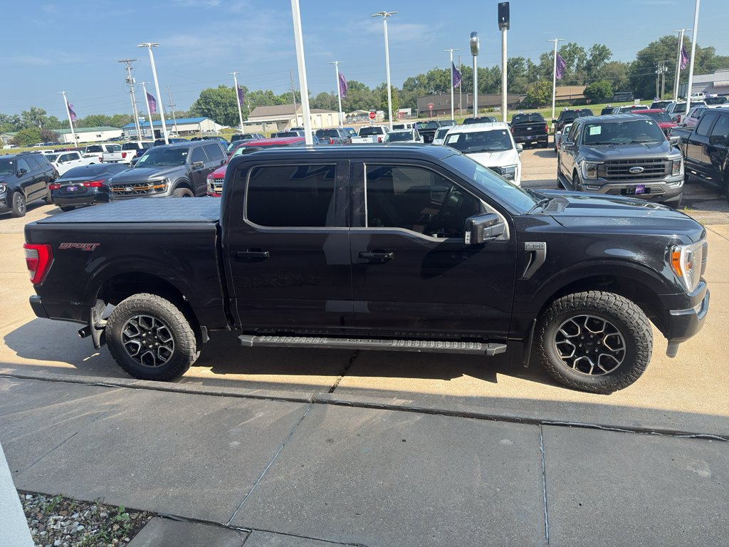 Used 2023 Agate Black Metallic Ford LARIAT image 3