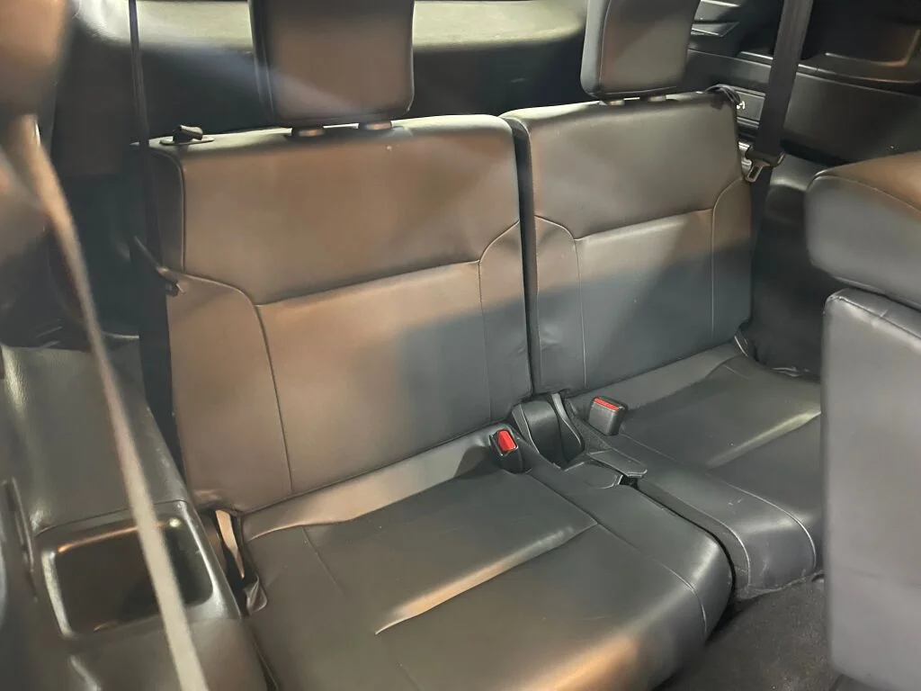 Used 2024 Labrador Black Pearl Mitsubishi SE image 30