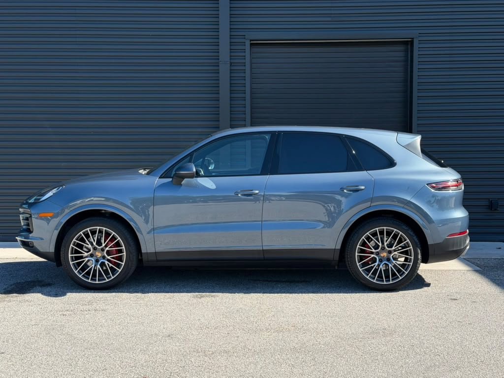 Used 2020 Blue Porsche  image 2