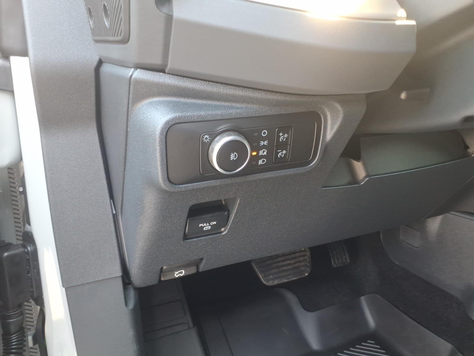 New 2026 Avalanche Gray Ford Outer Banks® image 15