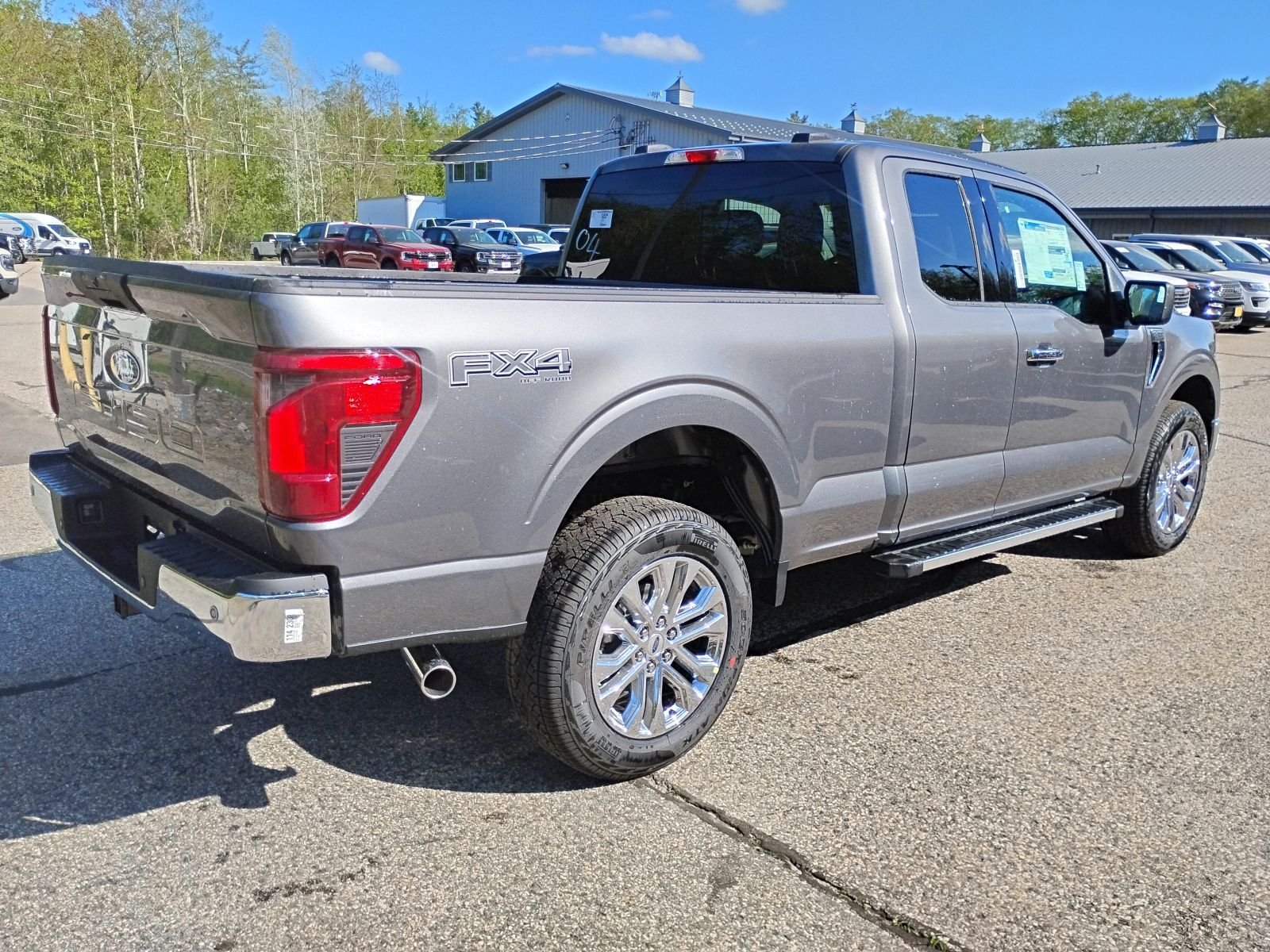 New 2026 Carbonized Gray Metallic Ford XLT image 7