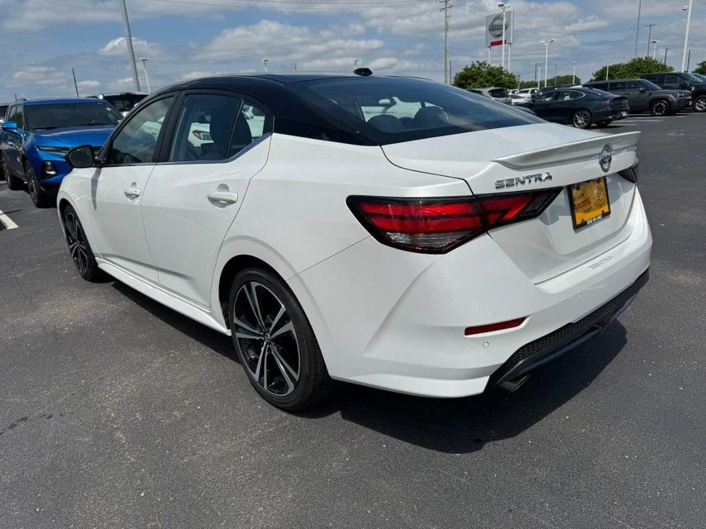 Certified Used 2023 White Nissan SR image 5