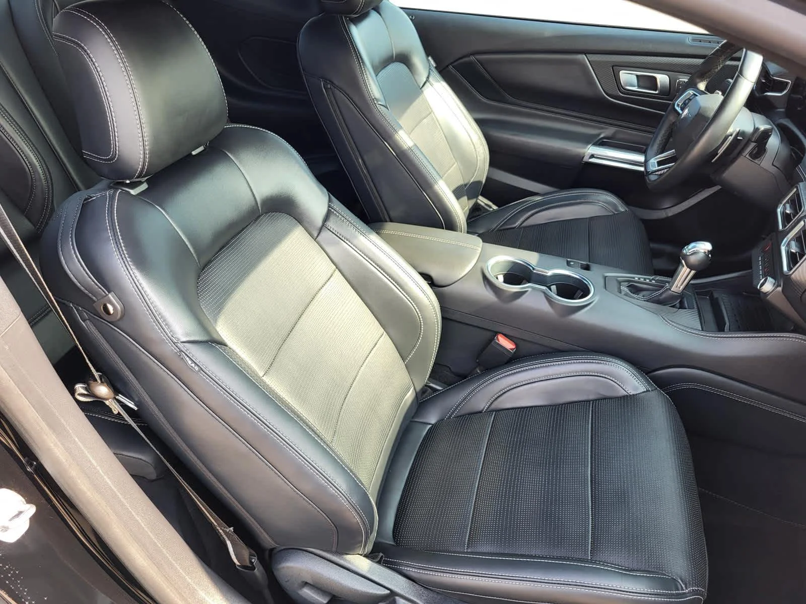 Used 2024 Shadow Black Ford GT Premium image 10