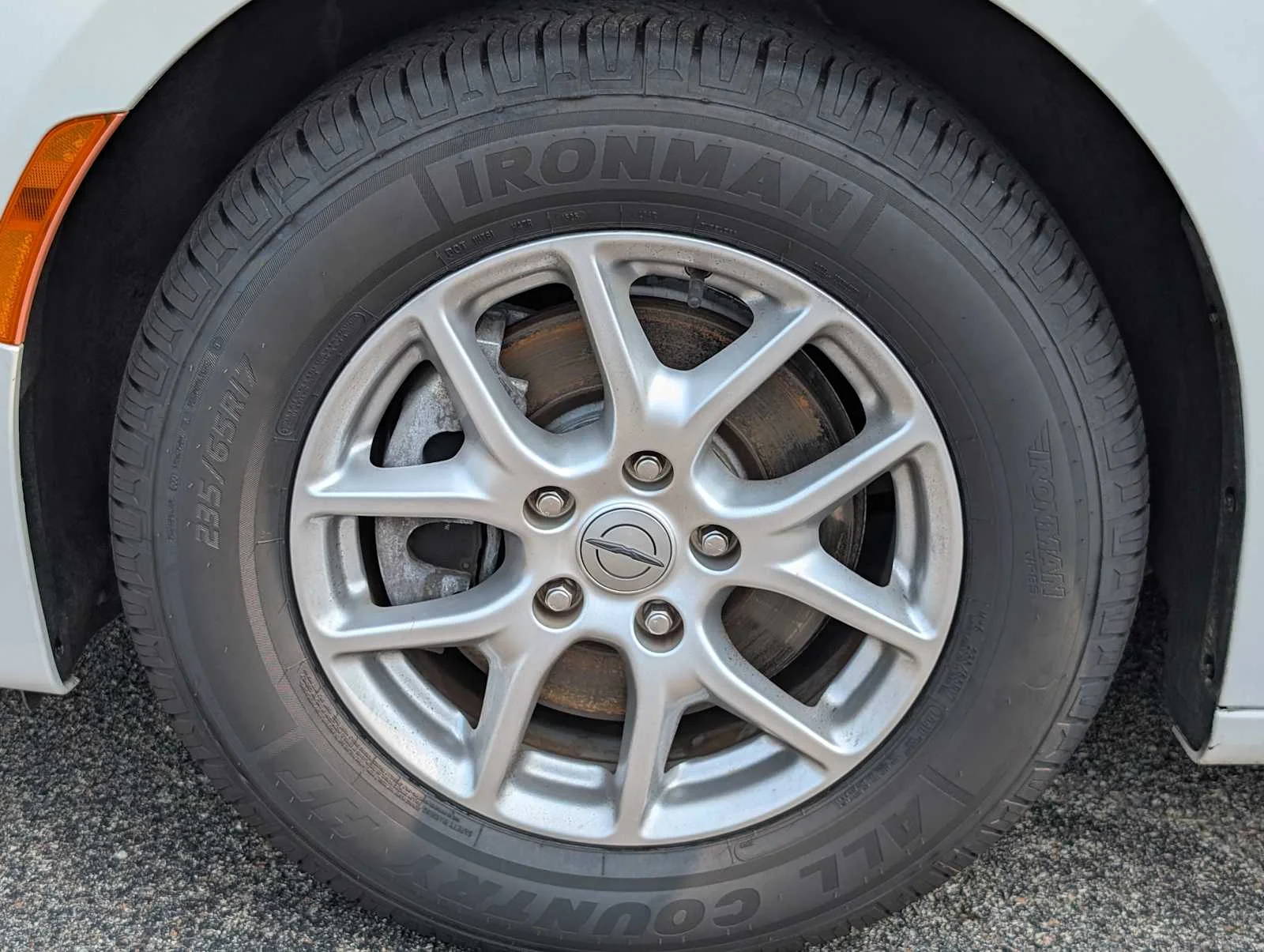 Used 2022 Bright White Clearcoat Chrysler LX image 3