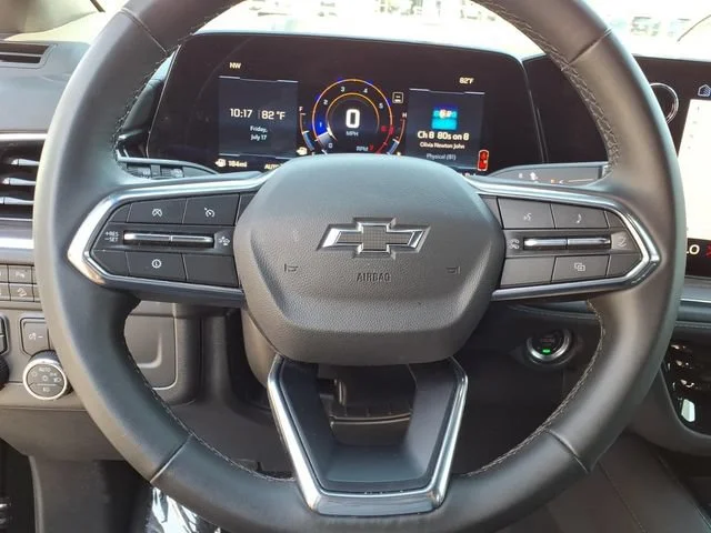 Used 2025 Black Chevrolet Z71 image 23