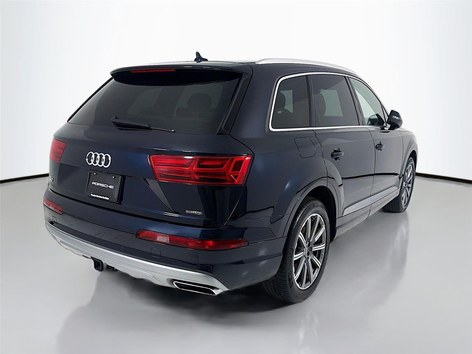 Used 2018  AUDI  image 28