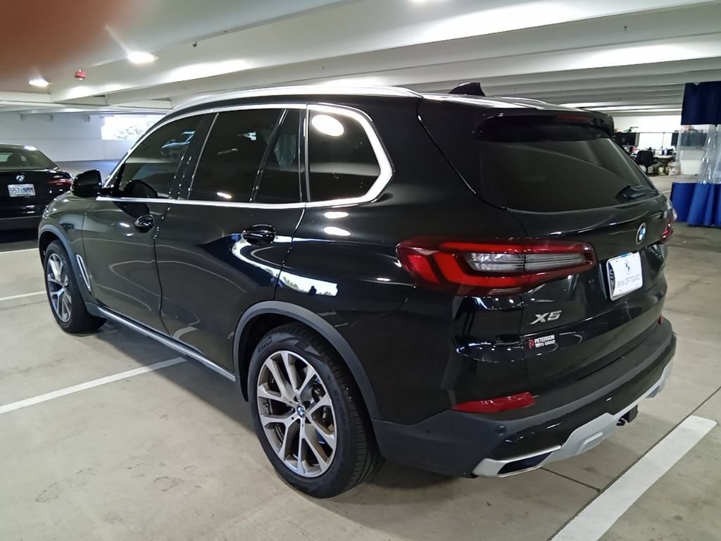 Used 2021 Jet Black BMW xDrive40i image 7