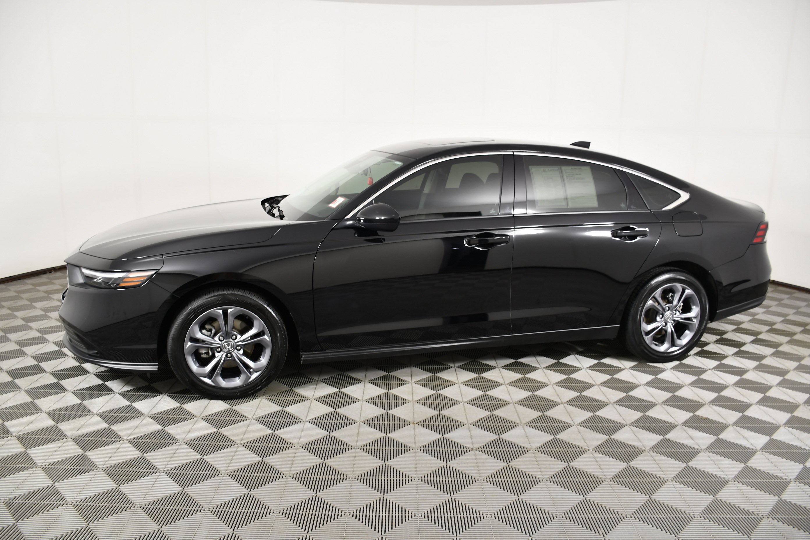 Certified Used 2023 Crystal Black Pearl Honda EX image 9