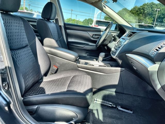Used 2017 Blue Nissan 2.5 SV image 26