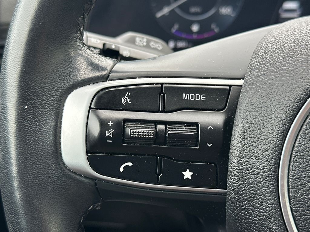 Used 2023 Red Kia SX-Prestige image 25